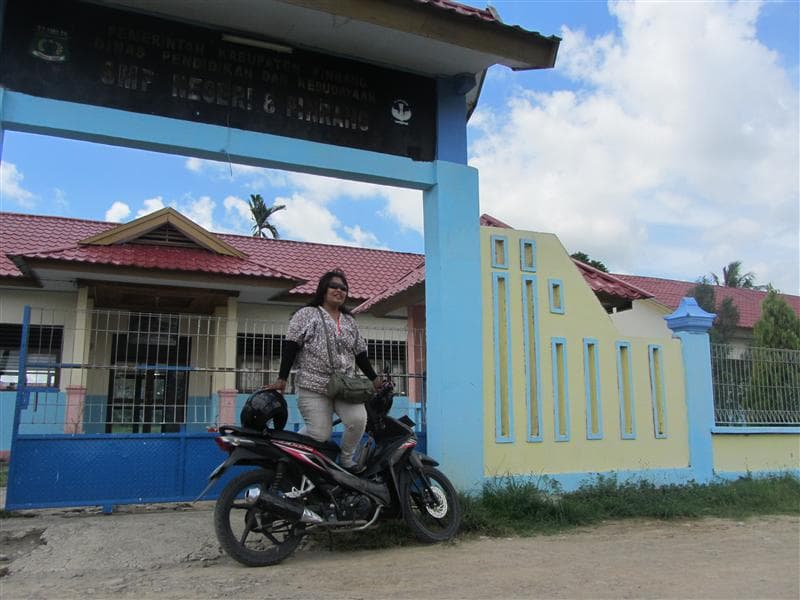 Halaman depan sekolah